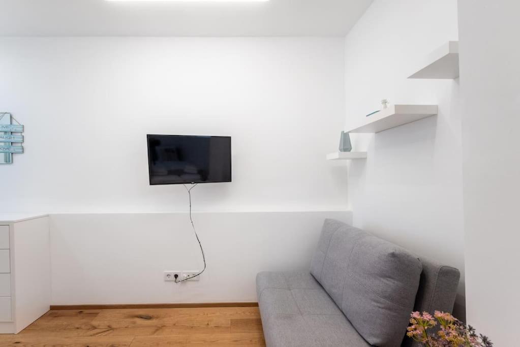 Cozy Studio 5Min To Center By Hm Viyana Dış mekan fotoğraf